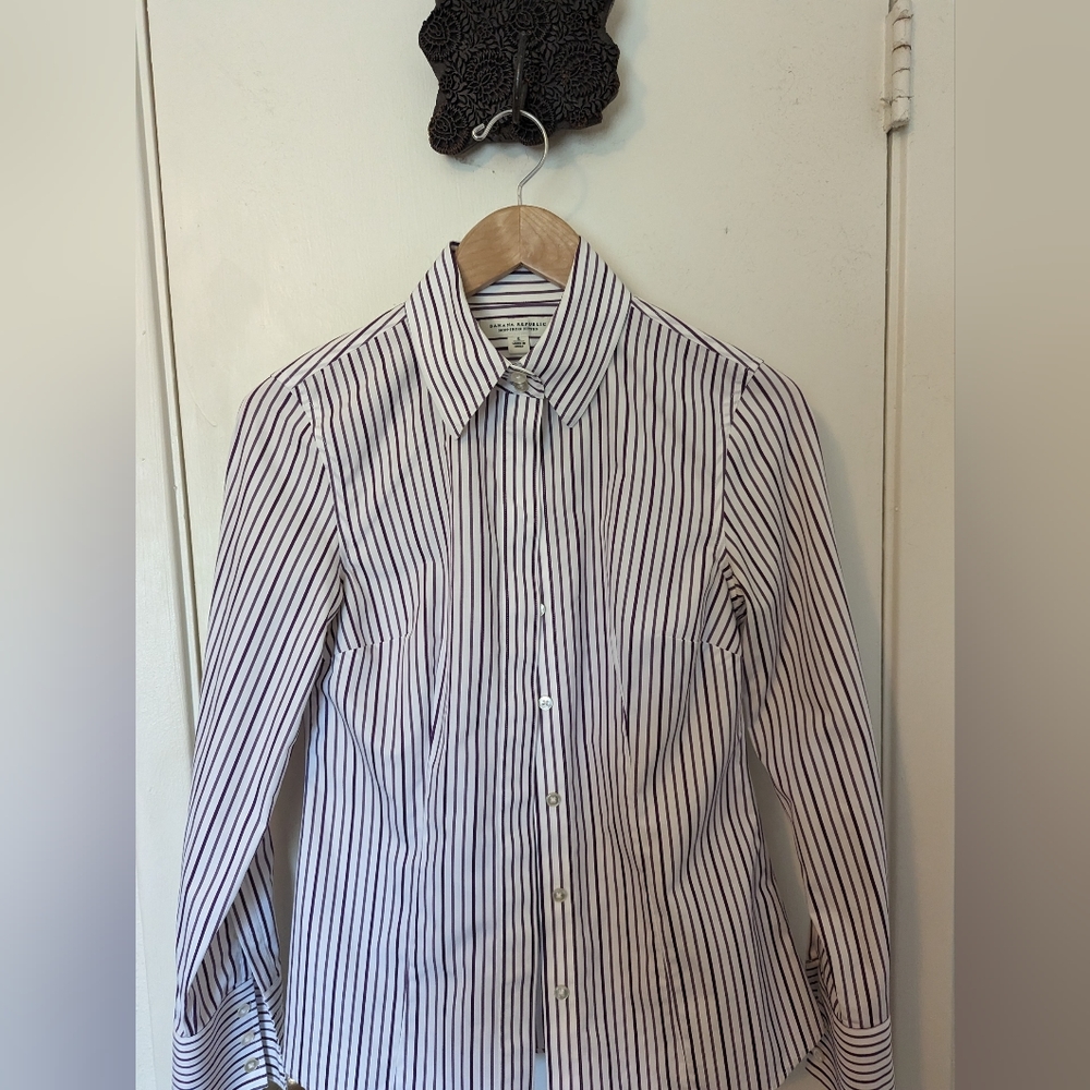 Banana Republic no-iron 100% cotton fitted women's shirt